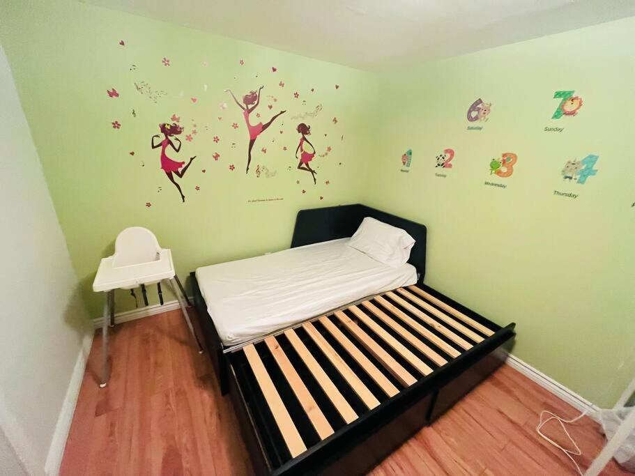 Emily'S Charming House Villa Brossard Ngoại thất bức ảnh